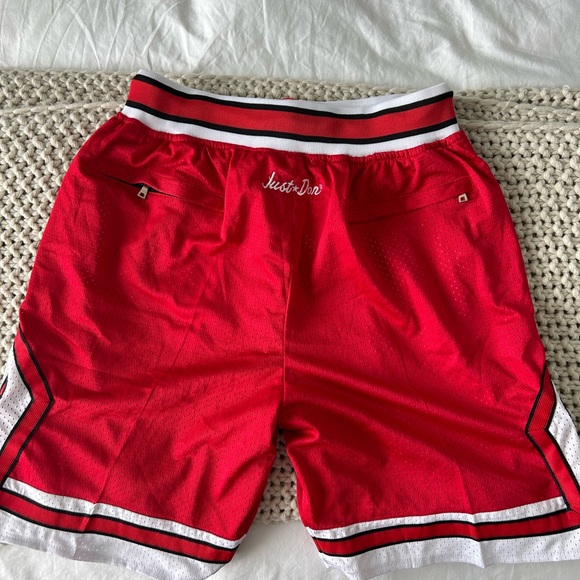 Chicago Bulls Shorts - Picture 2 of 3